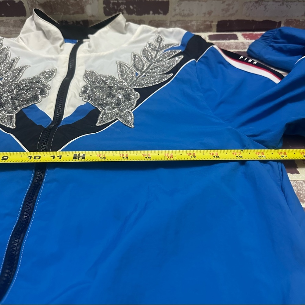 PINK Victoria's Secret Windbreaker Blue and White Jacket size ML - Picture 5 of 9